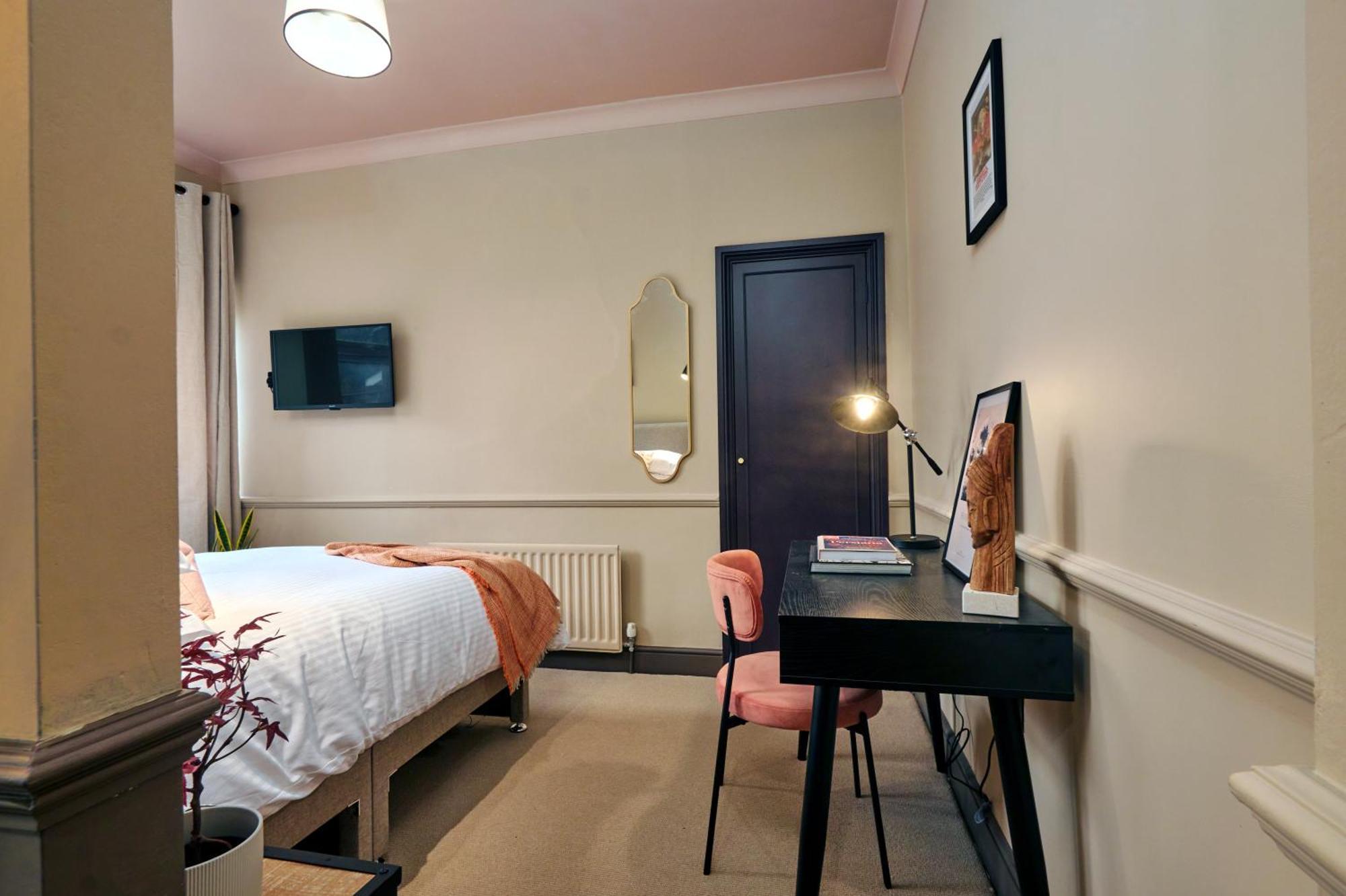 Settle In Winchester - Stylish Self Check-In Rooms Bagian luar foto